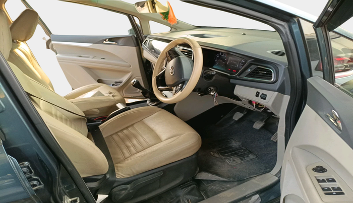 2019 Mahindra MARAZZO M8 7 STR, Diesel, Manual, 47,420 km, interior