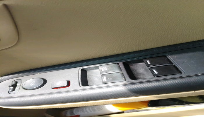 2017 Honda Amaze 1.2L I-VTEC S, Petrol, Manual, 81,245 km, interior