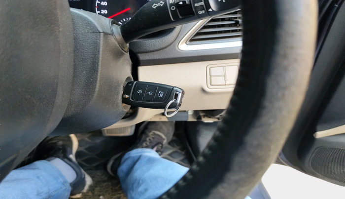 2018 Hyundai Verna 1.6 CRDI SX + AT, Diesel, Automatic, 1,09,629 km, interior