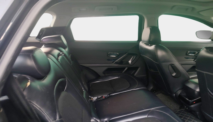 2022 Tata Safari XTA PLUS DARK EDITION, Diesel, Automatic, 49,129 km, interior