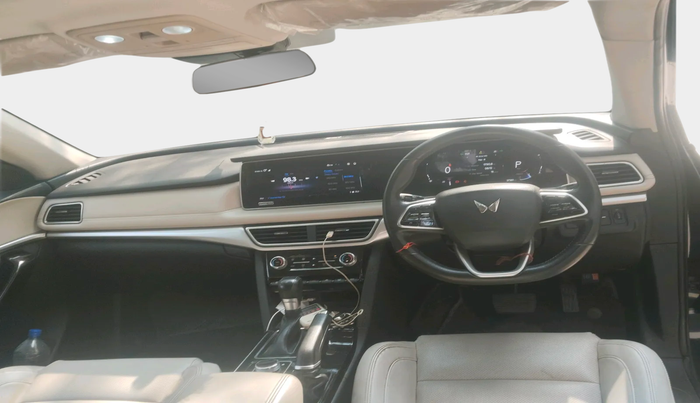 2022 Mahindra XUV700 AX 7 D AT 7 STR, Diesel, Automatic, 37,361 km, interior