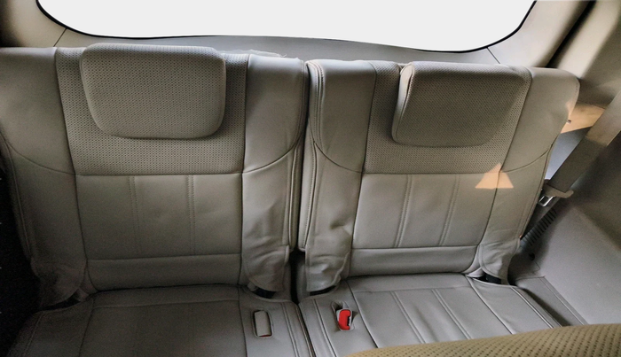 2016 Mahindra XUV500 W8 1.99, Diesel, Manual, 1,51,416 km, interior