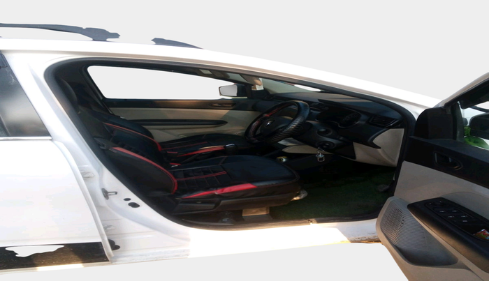 2021 Renault TRIBER RXT AMT, Petrol, Automatic, 62,205 km, interior