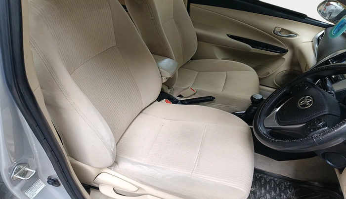 2020 Toyota YARIS G MT, Petrol, Manual, 70,366 km, interior