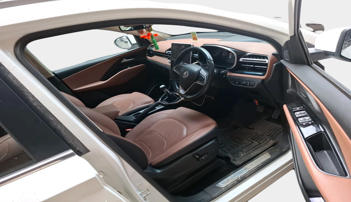 2023 MG HECTOR PLUS SHARP PRO 2.0 TURBO DIESEL 7 STR, Diesel, Manual, 30,001 km, interior