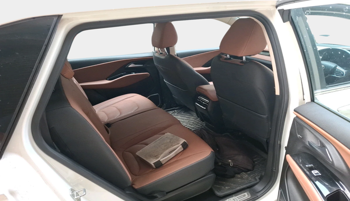 2023 MG HECTOR PLUS SHARP PRO 2.0 TURBO DIESEL 7 STR, Diesel, Manual, 30,001 km, interior