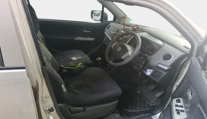 2011 Maruti Wagon R 1.0 VXI, Petrol, Manual, 83,684 km, interior