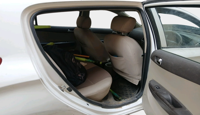 2011 Hyundai i20 MAGNA 1.2, Petrol, Manual, 1,07,819 km, interior