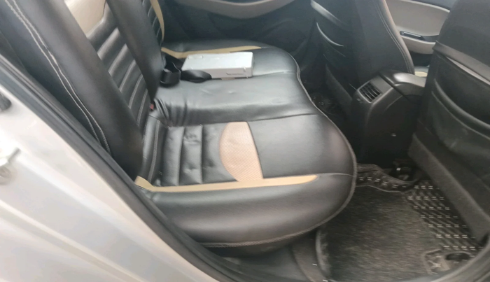 2016 Hyundai Elite i20 MAGNA 1.2, Petrol, Manual, 2,34,126 km, interior