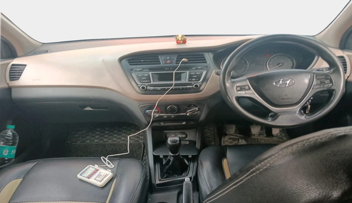 2016 Hyundai Elite i20 MAGNA 1.2, Petrol, Manual, 2,34,126 km, interior