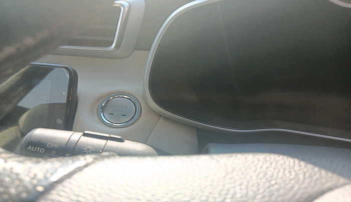 2022 MG ASTOR SHARP 1.5 CVT, Petrol, Automatic, 97,152 km, interior