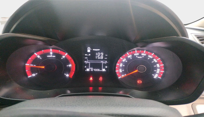 2019 Mahindra XUV300 W6 1.5 DIESEL, Diesel, Manual, 1,07,006 km, interior