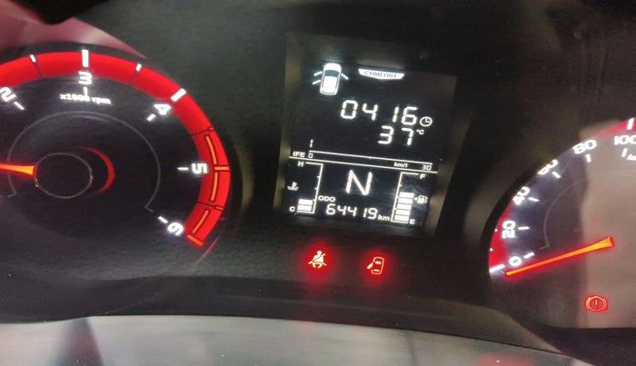 2022 Mahindra XUV300 W4 1.5 DIESEL, Diesel, Manual, 64,419 km, interior