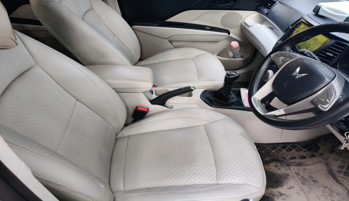 2022 Mahindra XUV300 W4 1.5 DIESEL, Diesel, Manual, 64,419 km, interior