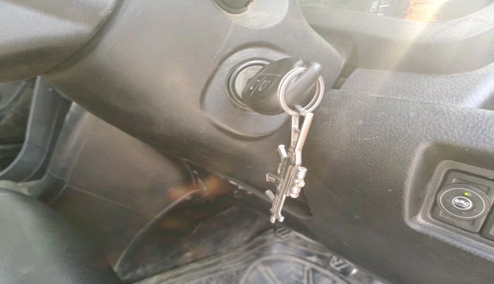 2017 Maruti Swift LXI (O), Petrol, Manual, 1,29,714 km, interior