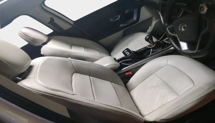 2023 Tata Safari XT PLUS, Diesel, Manual, 53,176 km, interior