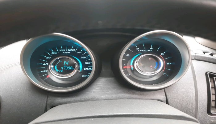 2019 Mahindra XUV500 W11, Diesel, Manual, 47,398 km, interior