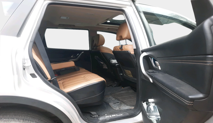 2019 Mahindra XUV500 W11, Diesel, Manual, 47,398 km, interior