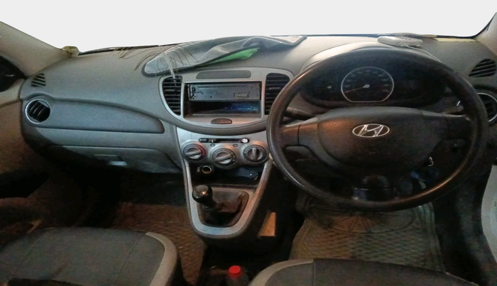 2011 Hyundai i10 MAGNA 1.1, CNG, Manual, 1,10,889 km, interior