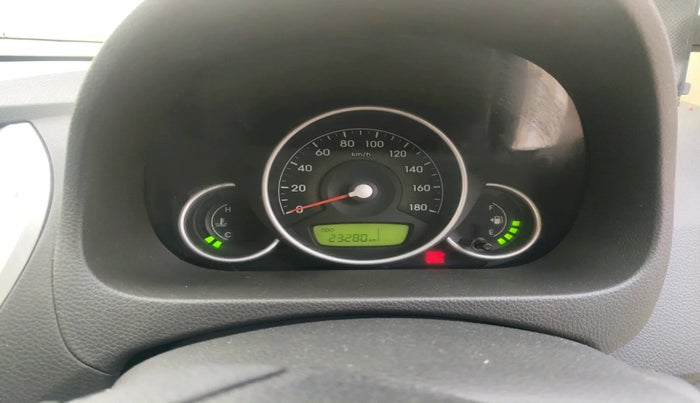 2013 Hyundai Eon MAGNA +, Petrol, Manual, 23,280 km, interior