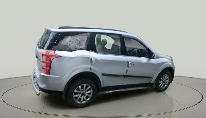 2017 Mahindra XUV500 W10 AT 1.99, Diesel, Automatic, 1,04,500 km, exterior