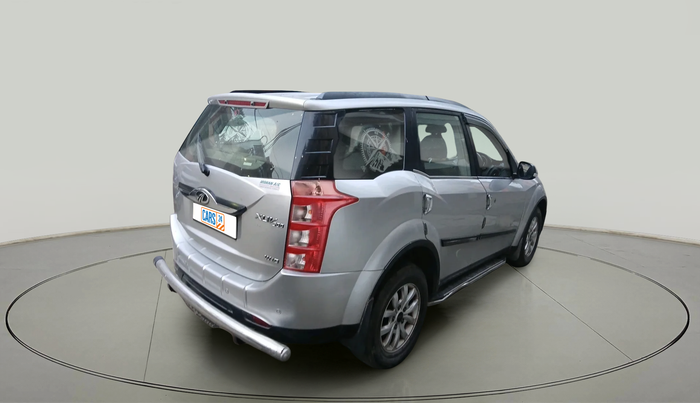 2017 Mahindra XUV500 W10 AT 1.99, Diesel, Automatic, 1,04,500 km, exterior