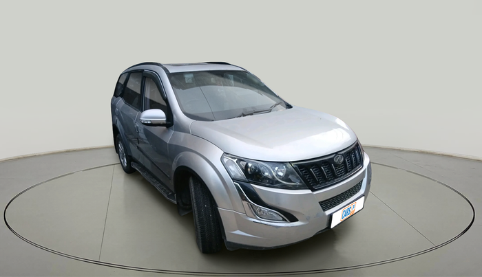 2017 Mahindra XUV500 W10 AT 1.99, Diesel, Automatic, 1,04,500 km, exterior