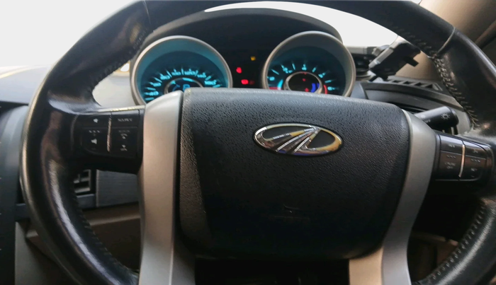 2017 Mahindra XUV500 W10 AT 1.99, Diesel, Automatic, 1,04,500 km, interior