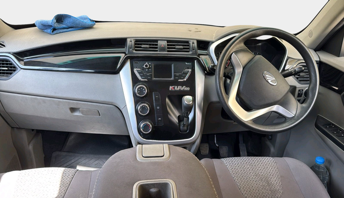 2017 Mahindra Kuv100 K6 6 STR, Petrol, Manual, 39,714 km, interior