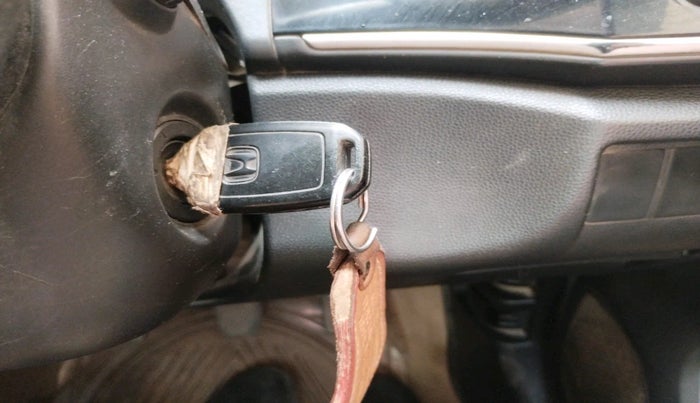 2016 Honda City 1.5L I-VTEC V MT, Petrol, Manual, 1,03,677 km, interior