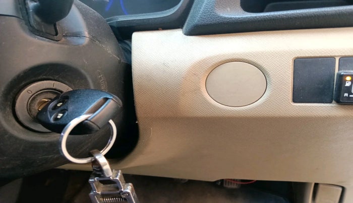 2016 Honda Amaze 1.2L I-VTEC S, Petrol, Manual, 1,55,983 km, interior