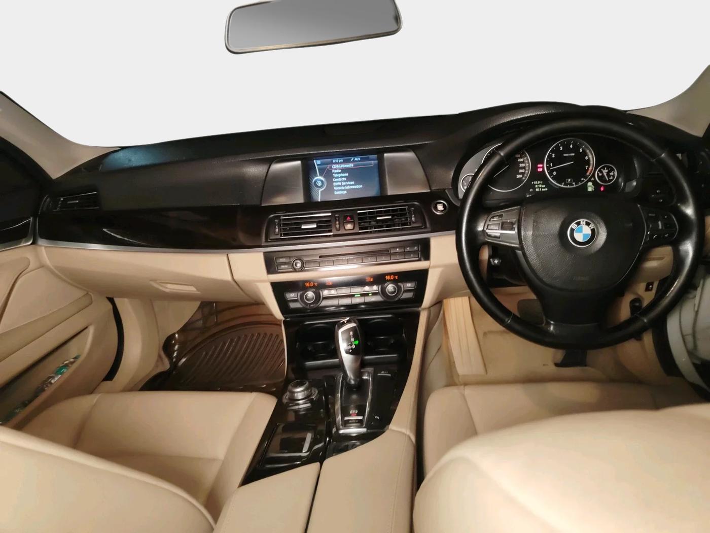 2010 BMW 5 Series 523I 2.5, Petrol, Automatic, 1,11,608 km, interior