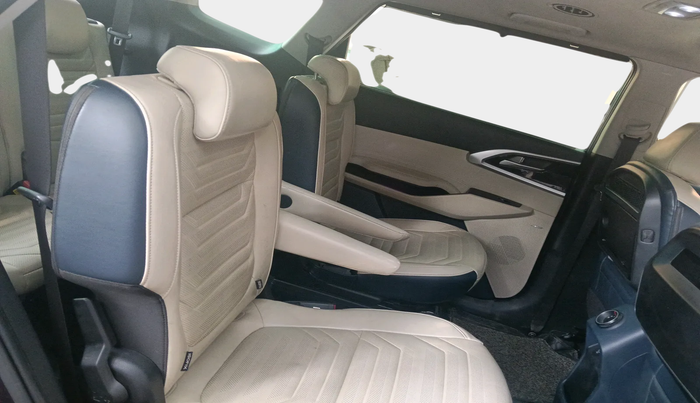 2022 KIA CARENS LUXURY PLUS 1.5 DIESEL AT 6 STR, Diesel, Automatic, 98,633 km, interior