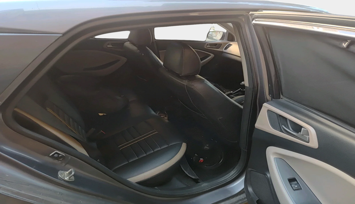 2017 Hyundai Elite i20 SPORTZ 1.4 CRDI, Diesel, Manual, 93,000 km, interior