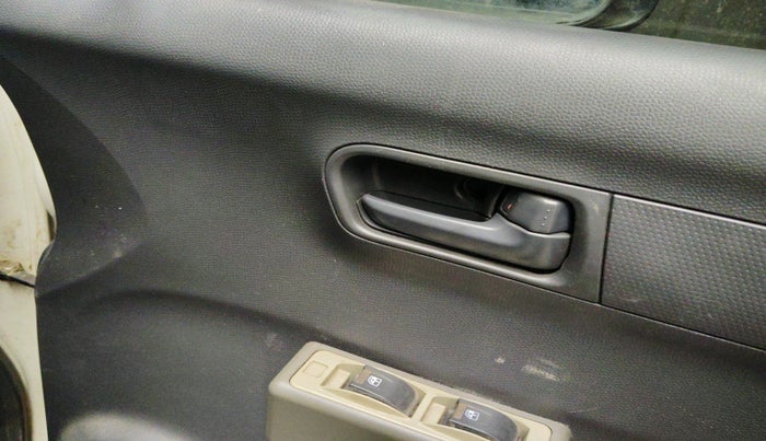 2011 Maruti Swift LXI, Petrol, Manual, 49,574 km, interior