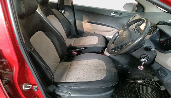 2017 Hyundai Grand i10 SPORTZ (O) 1.2 KAPPA VTVT, Petrol, Manual, 1,30,298 km, interior