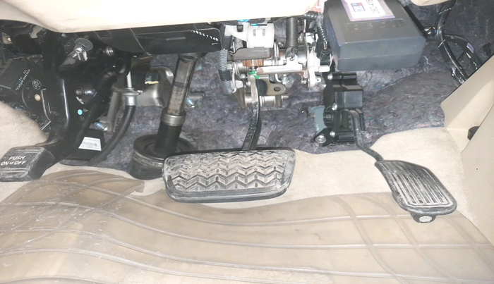 2016 Toyota Camry HYBRID, Hybrid, Automatic, 68,131 km, interior