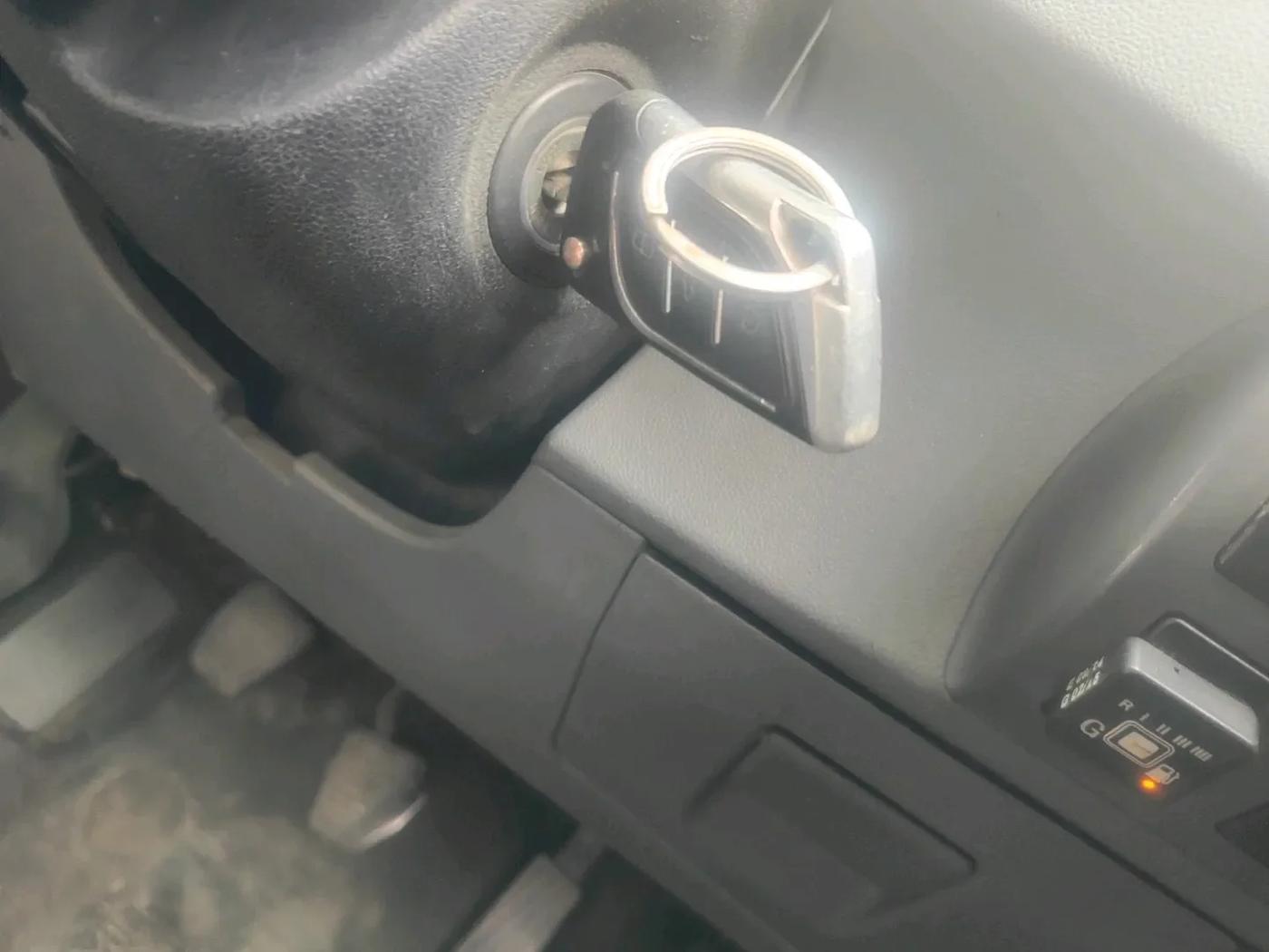 2018 Mahindra Kuv100 K2 TRIP CNG, CNG, Manual, 1,49,742 km, interior