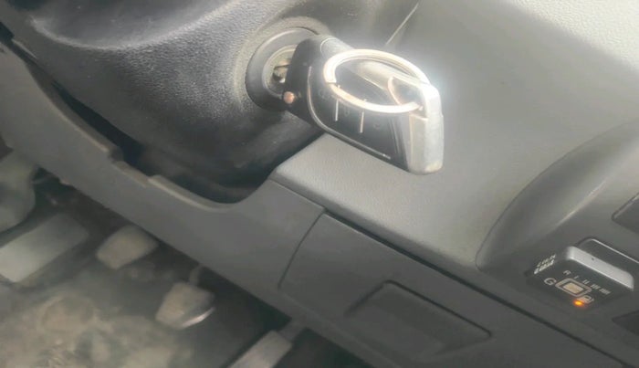 2018 Mahindra Kuv100 K2 TRIP CNG, Petrol, Manual, 1,49,742 km, interior