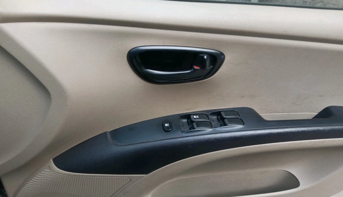 2014 Hyundai i10 MAGNA 1.1, Petrol, Manual, 49,309 km, interior