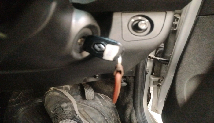 2024 Renault Kwid RXT 1.0 AMT, Petrol, Automatic, 8,063 km, interior