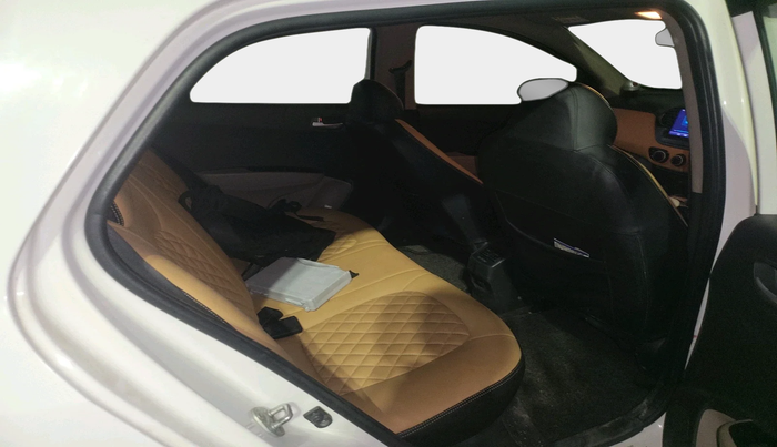 2017 Hyundai Grand i10 SPORTZ 1.2 KAPPA VTVT, Petrol, Manual, 89,699 km, interior