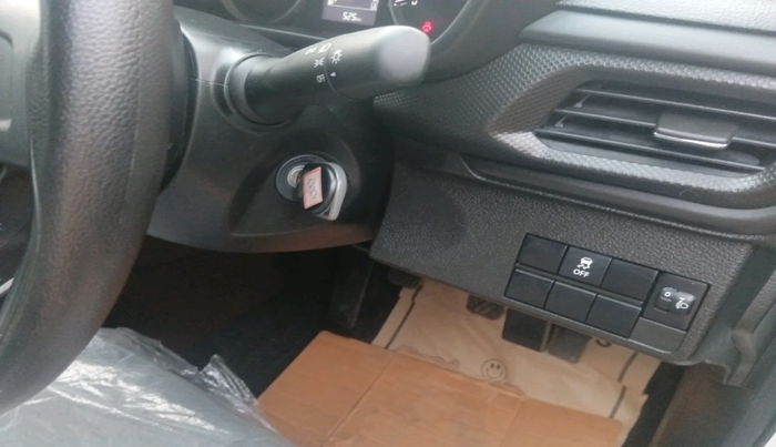 2024 Maruti BREZZA LXI, Petrol, Manual, 525 km, interior