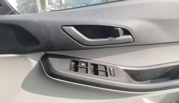 2024 Tata Tiago XT PETROL, Petrol, Manual, 9,580 km, interior