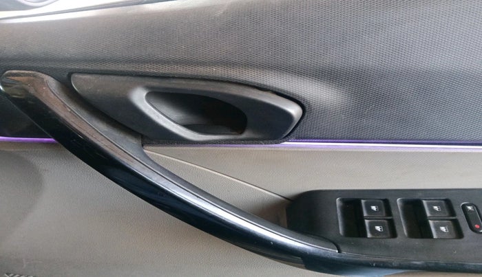 2017 Tata Tiago XM (O) PETROL, Petrol, Manual, 1,14,011 km, interior