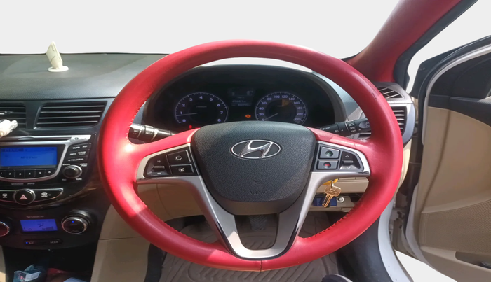2013 Hyundai Verna FLUIDIC 1.6 VTVT SX, Petrol, Manual, 85,990 km, interior
