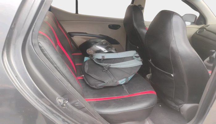 2013 Hyundai i10 MAGNA 1.2, Petrol, Manual, 80,546 km, interior