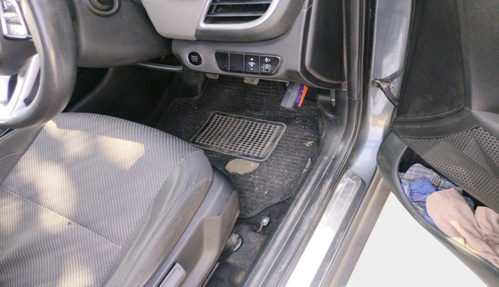 2019 KIA SELTOS HTK PLUS 1.5, Petrol, Manual, 2,79,123 km, interior