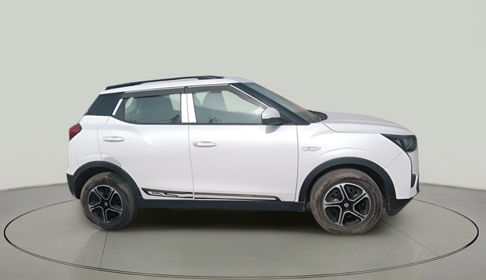 2023 Mahindra XUV300 W4 1.2 PETROL, Petrol, Manual, 1,903 km, exterior