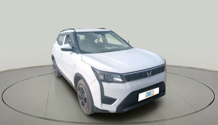 2023 Mahindra XUV300 W4 1.2 PETROL, Petrol, Manual, 1,903 km, exterior